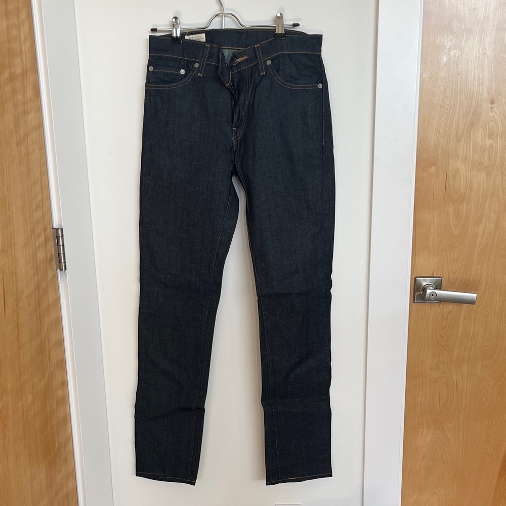 Levi’s 511 Dark Blue Men's Jeans - Classic Straight Fit - W29 L32
